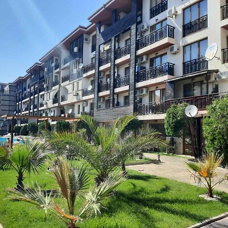 Апатаменти За Гости Sunshine И Glory Lägenhet Sveti Vlas Exteriör bild
